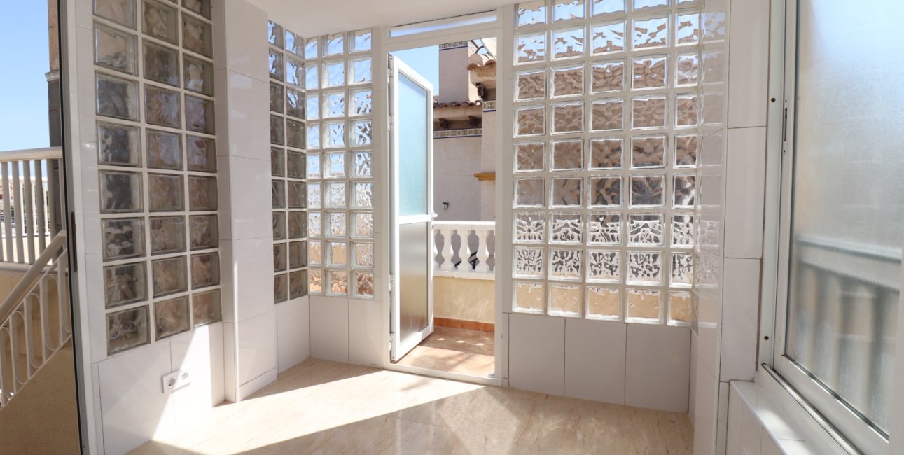 Resale - Apartment / flat -
Orihuela Costa - Punta Prima