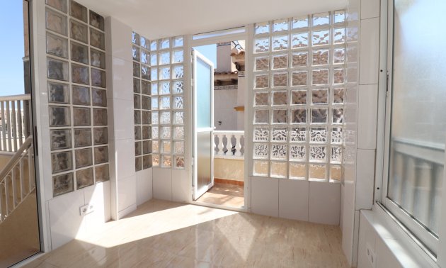 Resale - Apartment / flat -
Orihuela Costa - Punta Prima
