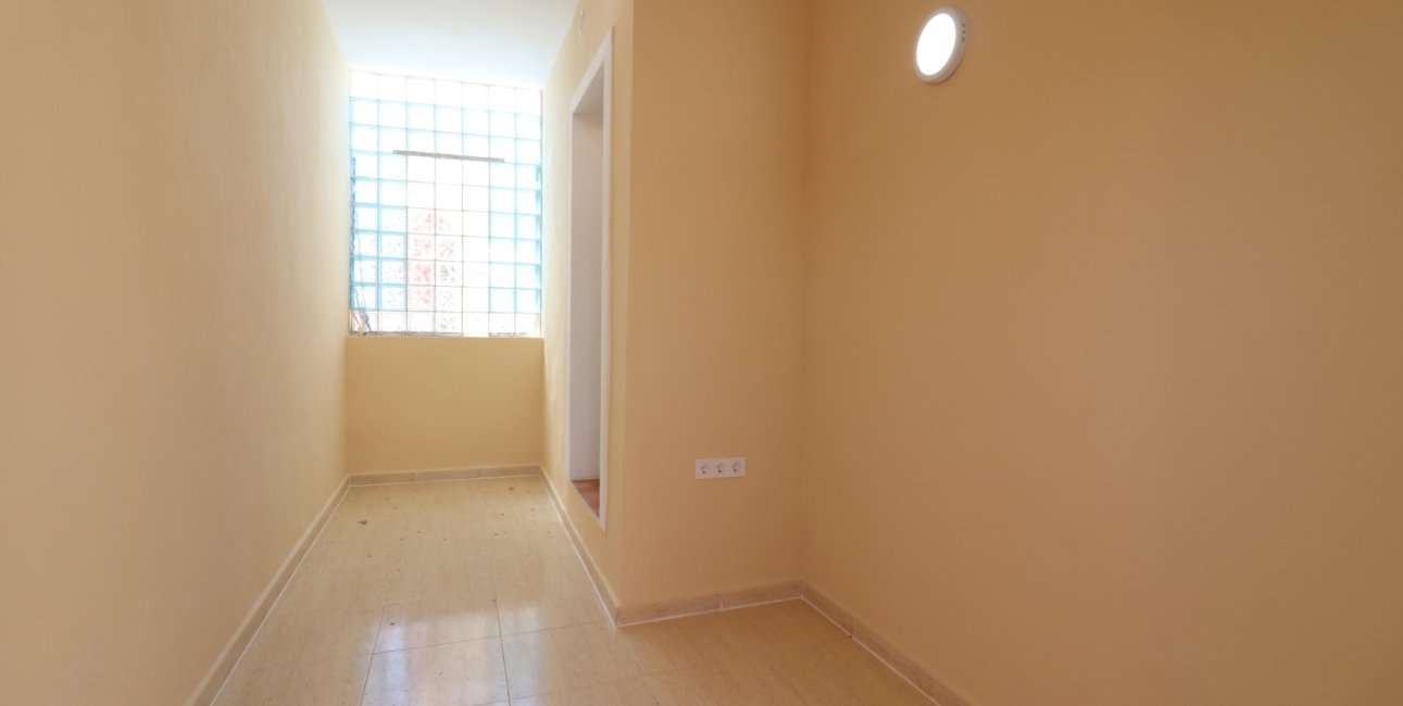 Resale - Apartment / flat -
Orihuela Costa - Punta Prima