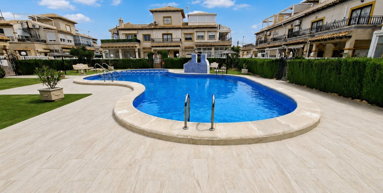 Resale - Apartment / flat -
Orihuela Costa - Punta Prima