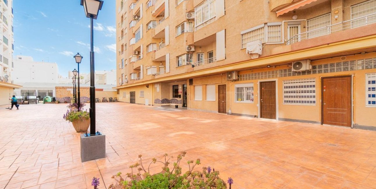 Rynek wtórny - Mieszkanie  -
Torrevieja - Centro