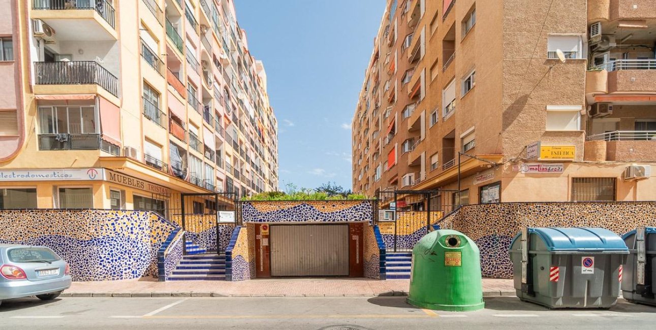 Rynek wtórny - Mieszkanie  -
Torrevieja - Centro
