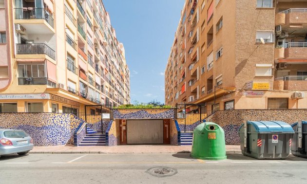 Rynek wtórny - Mieszkanie  -
Torrevieja - Centro