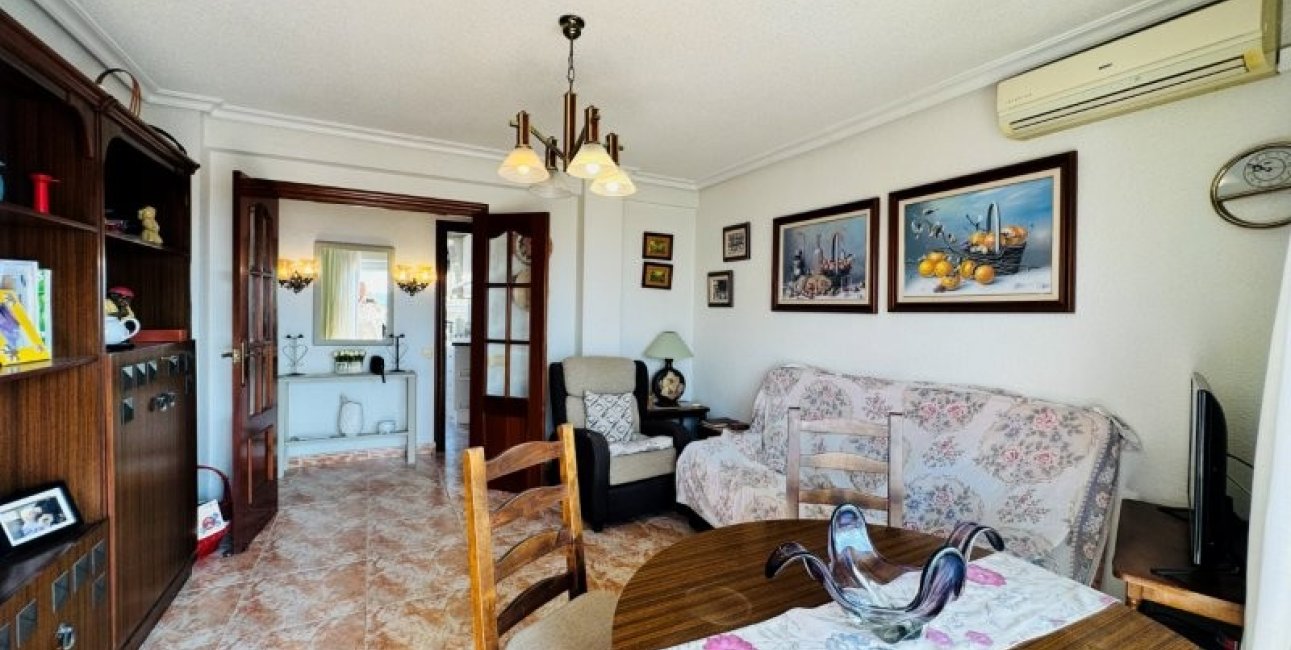 Resale - Apartment / flat -
Torrevieja - La Mata