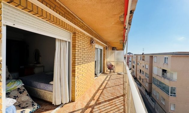 Resale - Apartment / flat -
Torrevieja - La Mata
