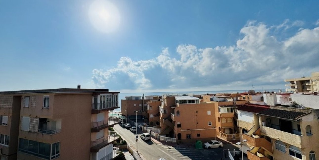 Resale - Apartment / flat -
Torrevieja - La Mata