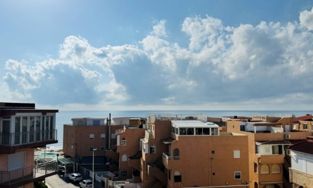 Resale - Apartment / flat -
Torrevieja - La Mata