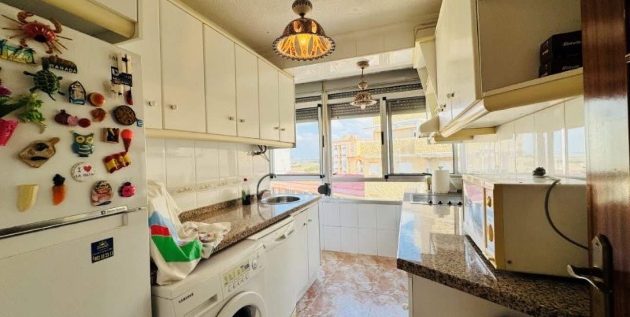 Resale - Apartment / flat -
Torrevieja - La Mata