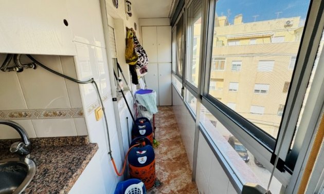Resale - Apartment / flat -
Torrevieja - La Mata