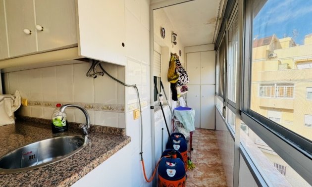 Resale - Apartment / flat -
Torrevieja - La Mata