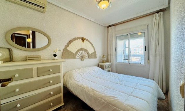 Resale - Apartment / flat -
Torrevieja - La Mata