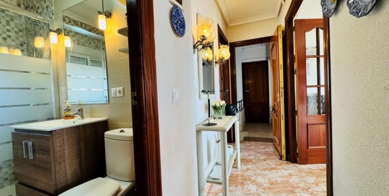 Resale - Apartment / flat -
Torrevieja - La Mata