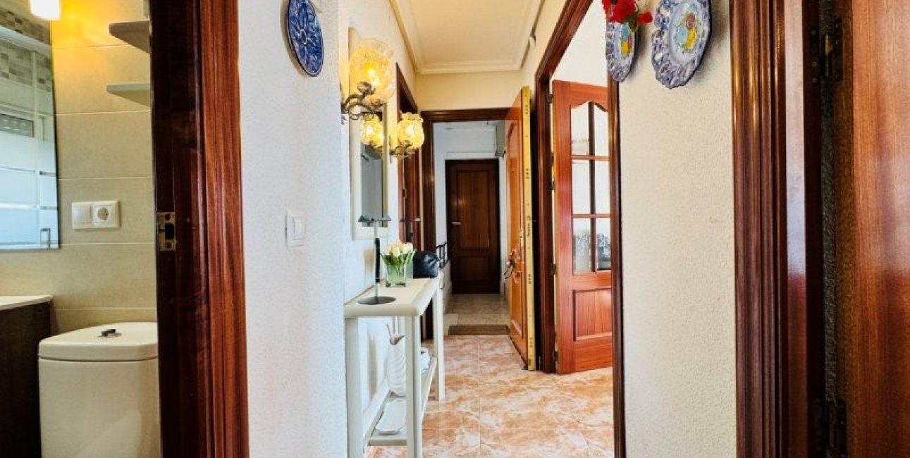 Resale - Apartment / flat -
Torrevieja - La Mata