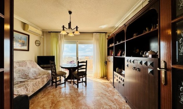 Resale - Apartment / flat -
Torrevieja - La Mata