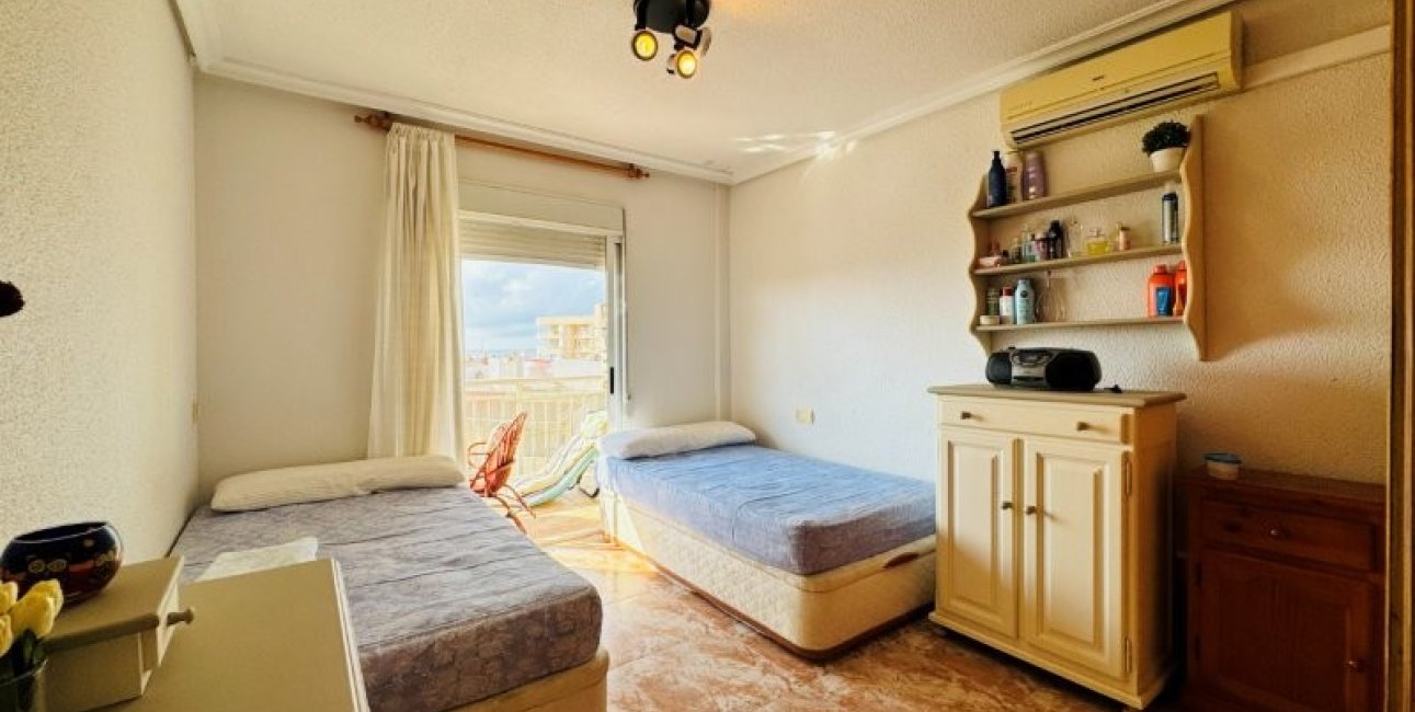 Resale - Apartment / flat -
Torrevieja - La Mata