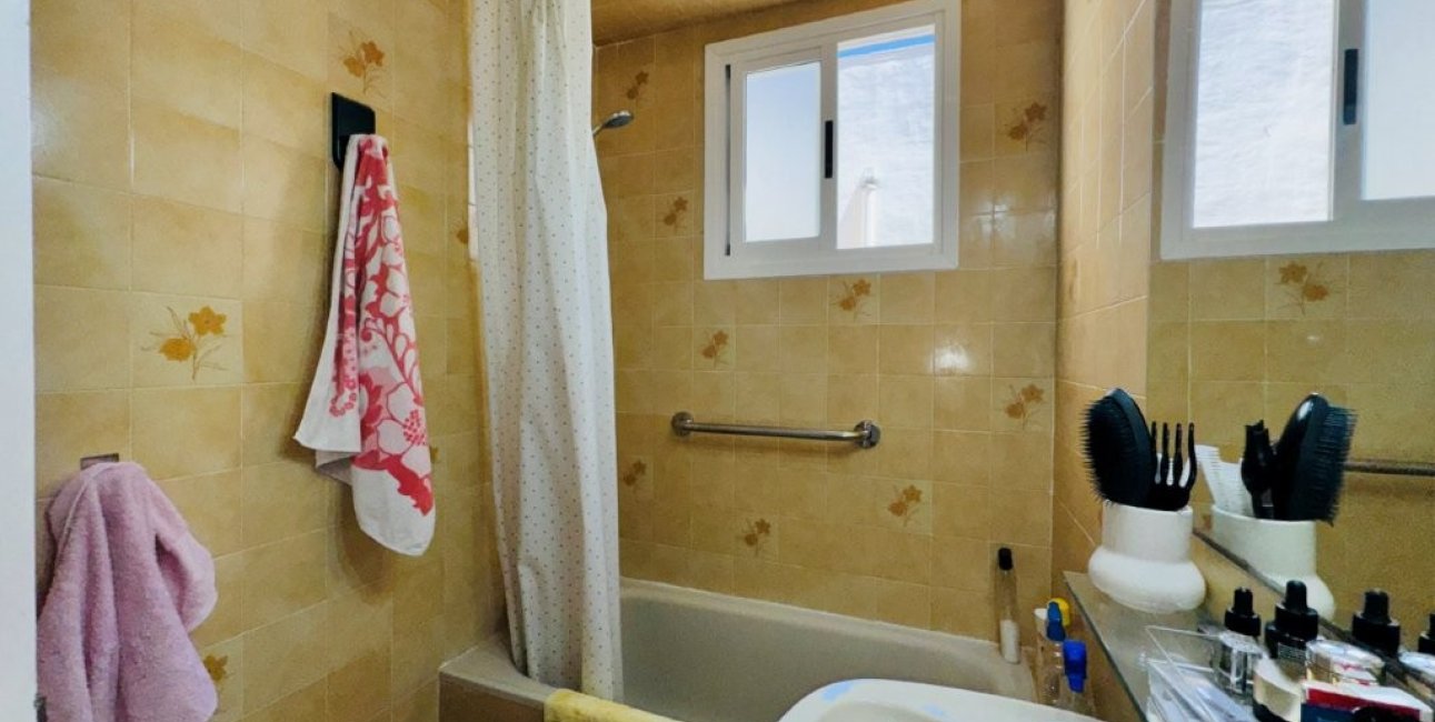 Resale - Apartment / flat -
Torrevieja - La Mata