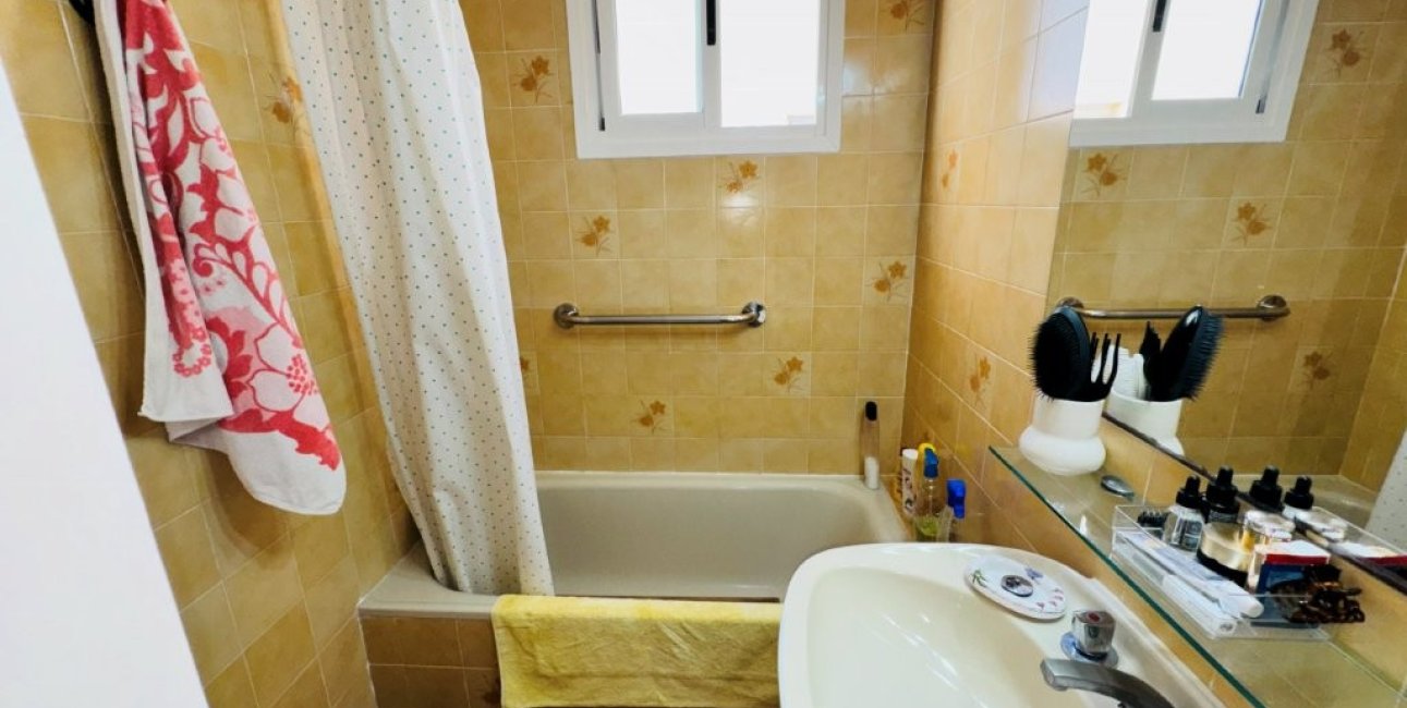 Resale - Apartment / flat -
Torrevieja - La Mata