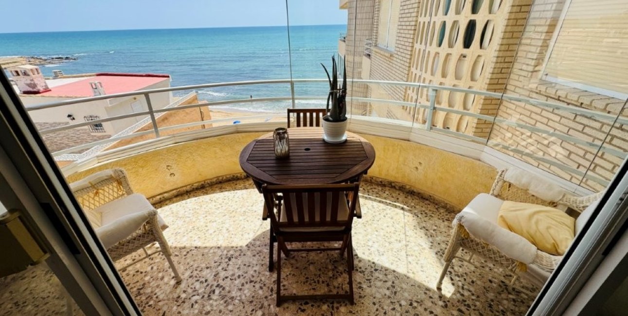 Resale - Apartment / flat -
Torrevieja - La Mata