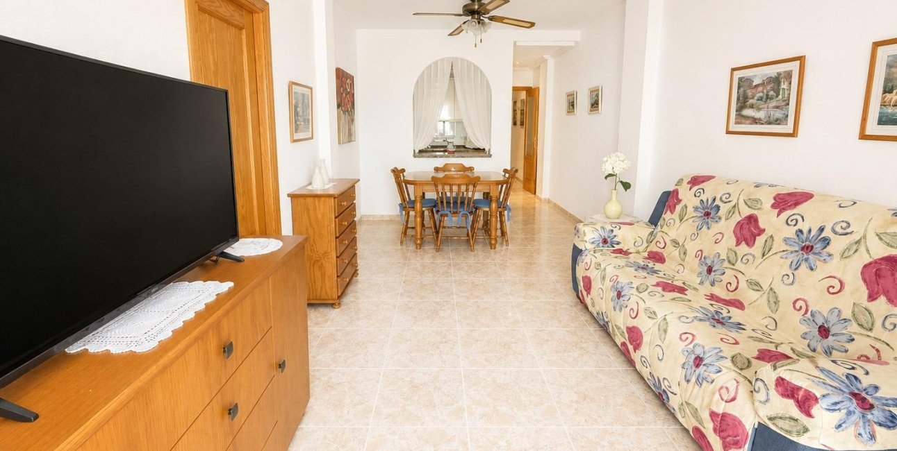Resale - Apartment / flat -
Torrevieja - Playa del Cura