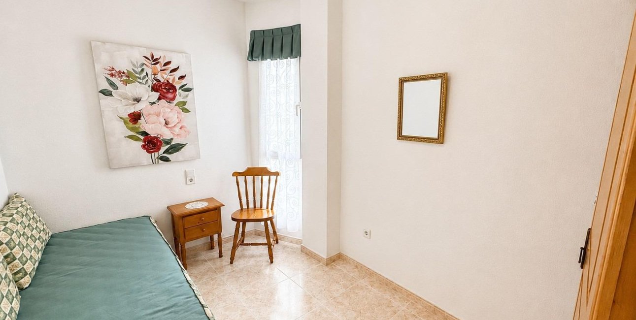 Resale - Apartment / flat -
Torrevieja - Playa del Cura