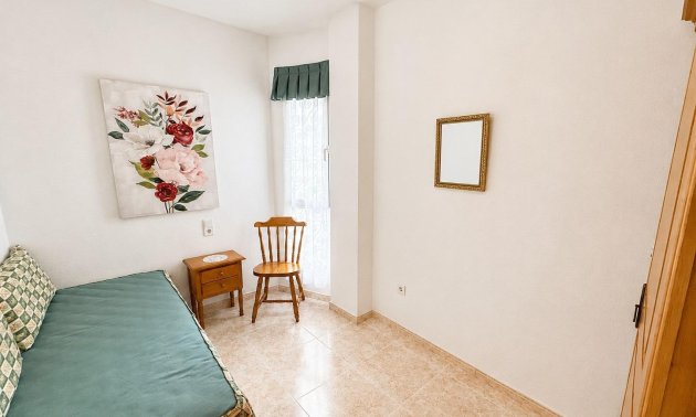 Resale - Apartment / flat -
Torrevieja - Playa del Cura