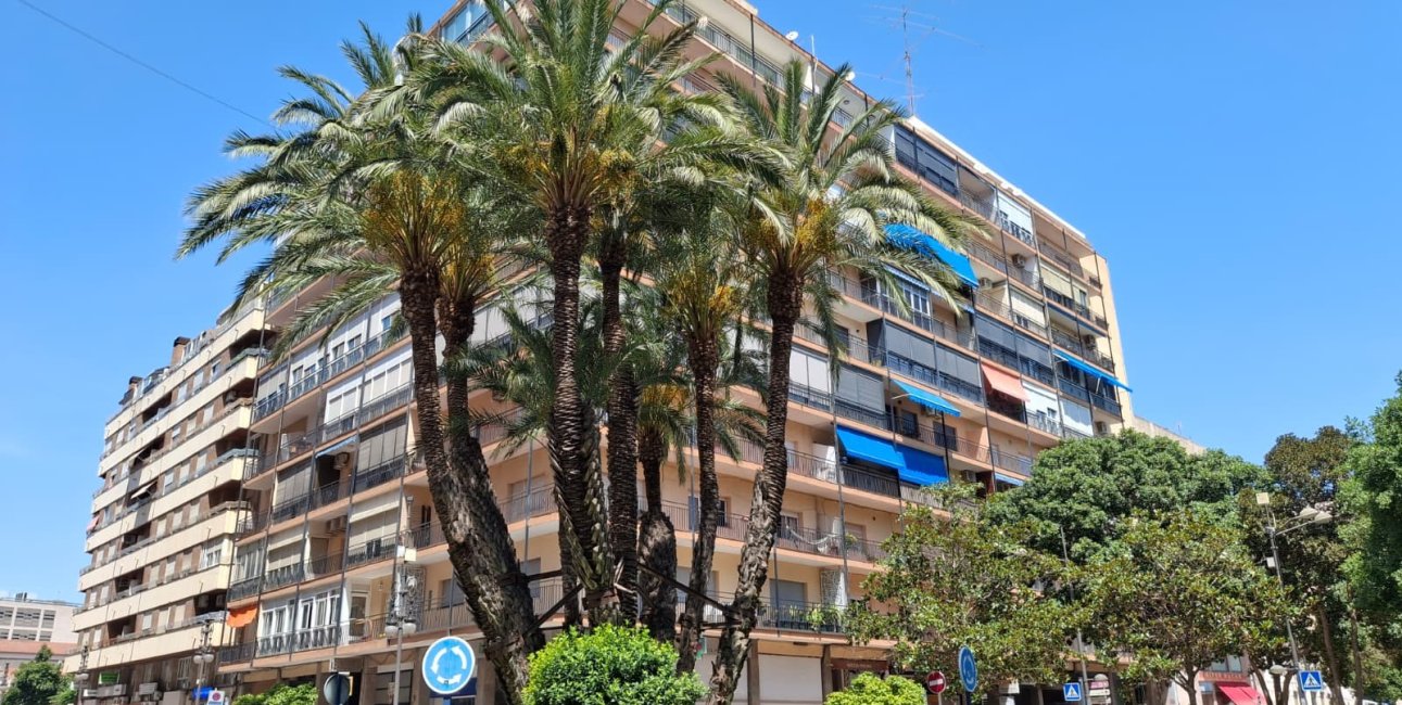 Resale - Apartment / flat -
Orihuela - Orihuela - City