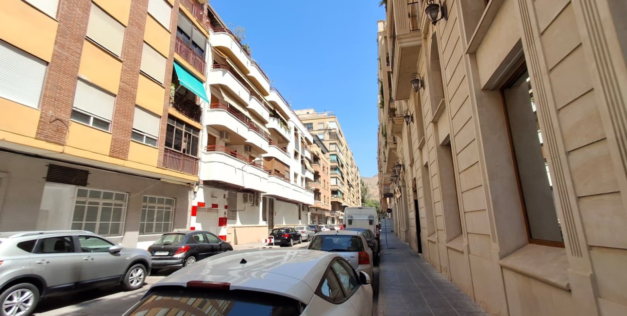 Resale - Apartment / flat -
Orihuela - Orihuela - City