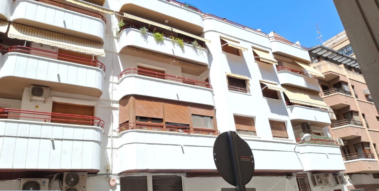 Resale - Apartment / flat -
Orihuela - Orihuela - City