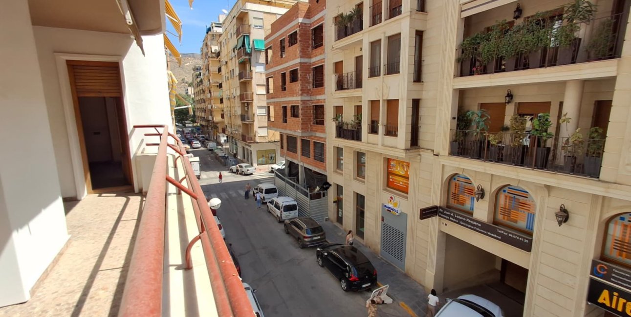 Resale - Apartment / flat -
Orihuela - Orihuela - City