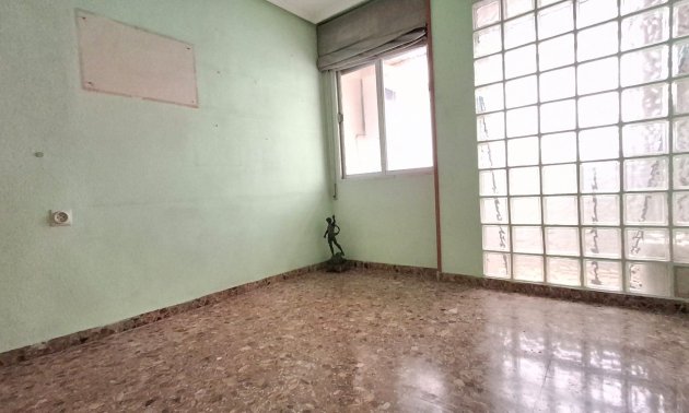 Resale - Apartment / flat -
Orihuela - Orihuela - City