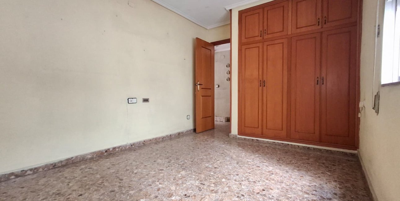 Resale - Apartment / flat -
Orihuela - Orihuela - City