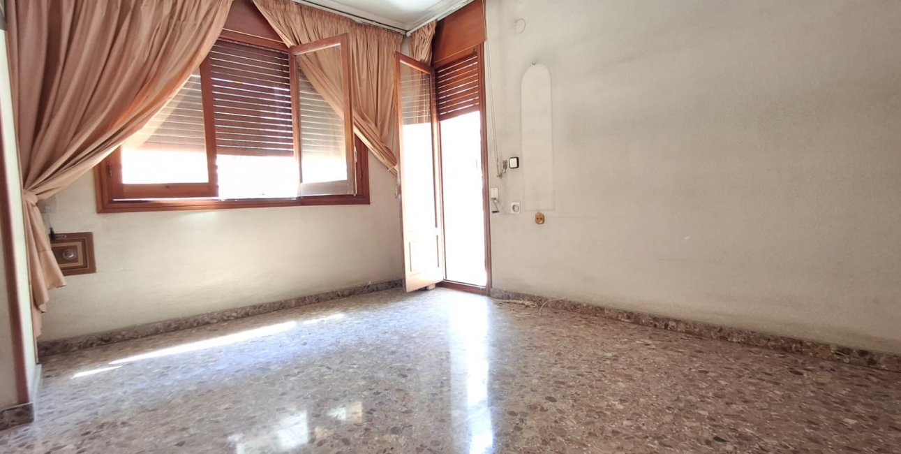 Resale - Apartment / flat -
Orihuela - Orihuela - City