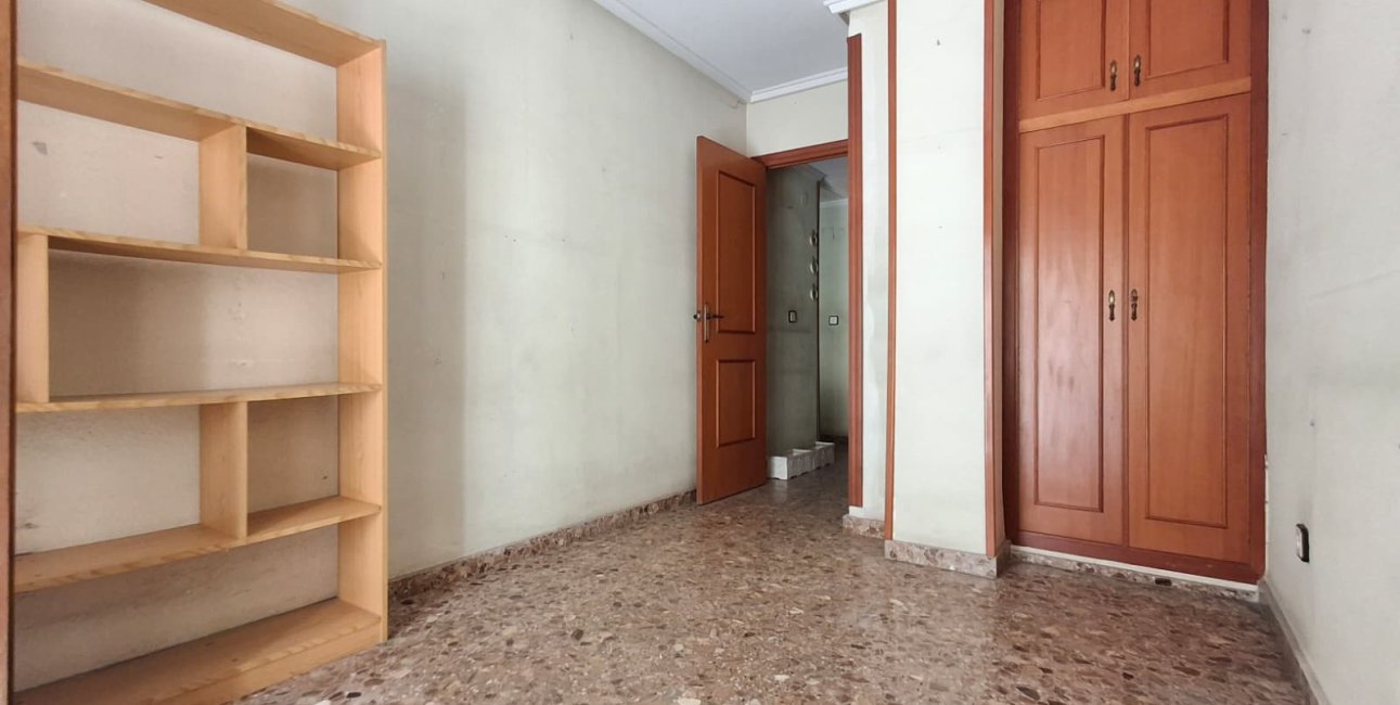 Resale - Apartment / flat -
Orihuela - Orihuela - City