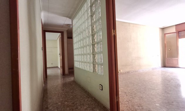 Resale - Apartment / flat -
Orihuela - Orihuela - City