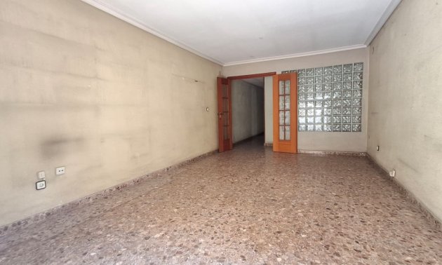 Resale - Apartment / flat -
Orihuela - Orihuela - City