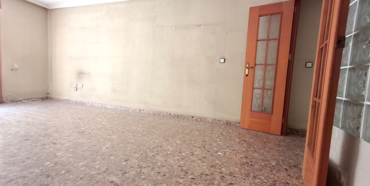 Resale - Apartment / flat -
Orihuela - Orihuela - City