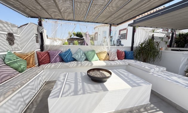 Resale - Villa -
San Miguel de Salinas - Lake View Mansions