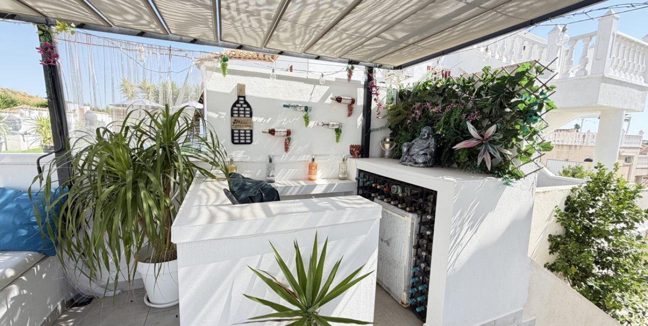 Resale - Villa -
San Miguel de Salinas - Lake View Mansions