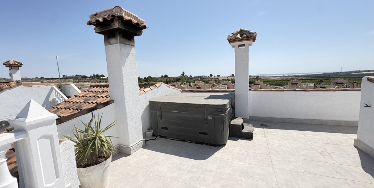 Resale - Villa -
San Miguel de Salinas - Lake View Mansions