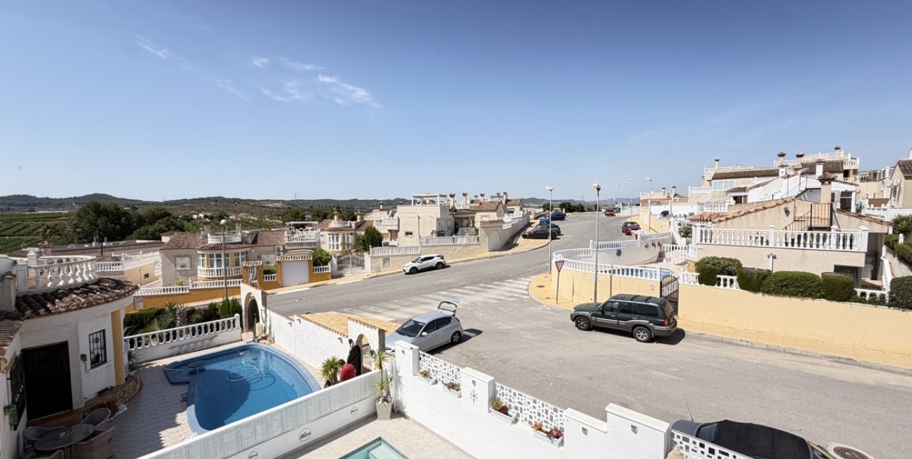 Resale - Villa -
San Miguel de Salinas - Lake View Mansions