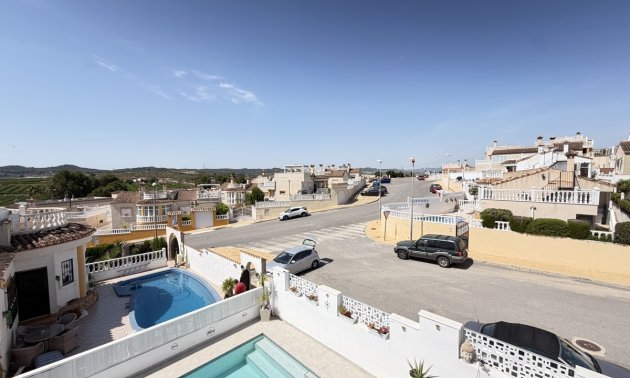 Resale - Villa -
San Miguel de Salinas - Lake View Mansions