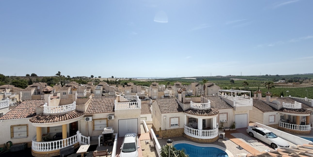 Resale - Villa -
San Miguel de Salinas - Lake View Mansions