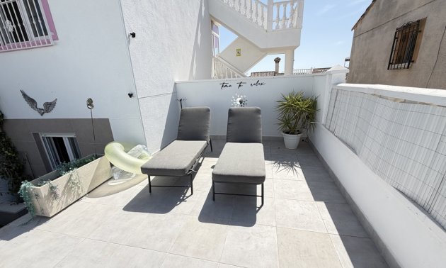 Resale - Villa -
San Miguel de Salinas - Lake View Mansions