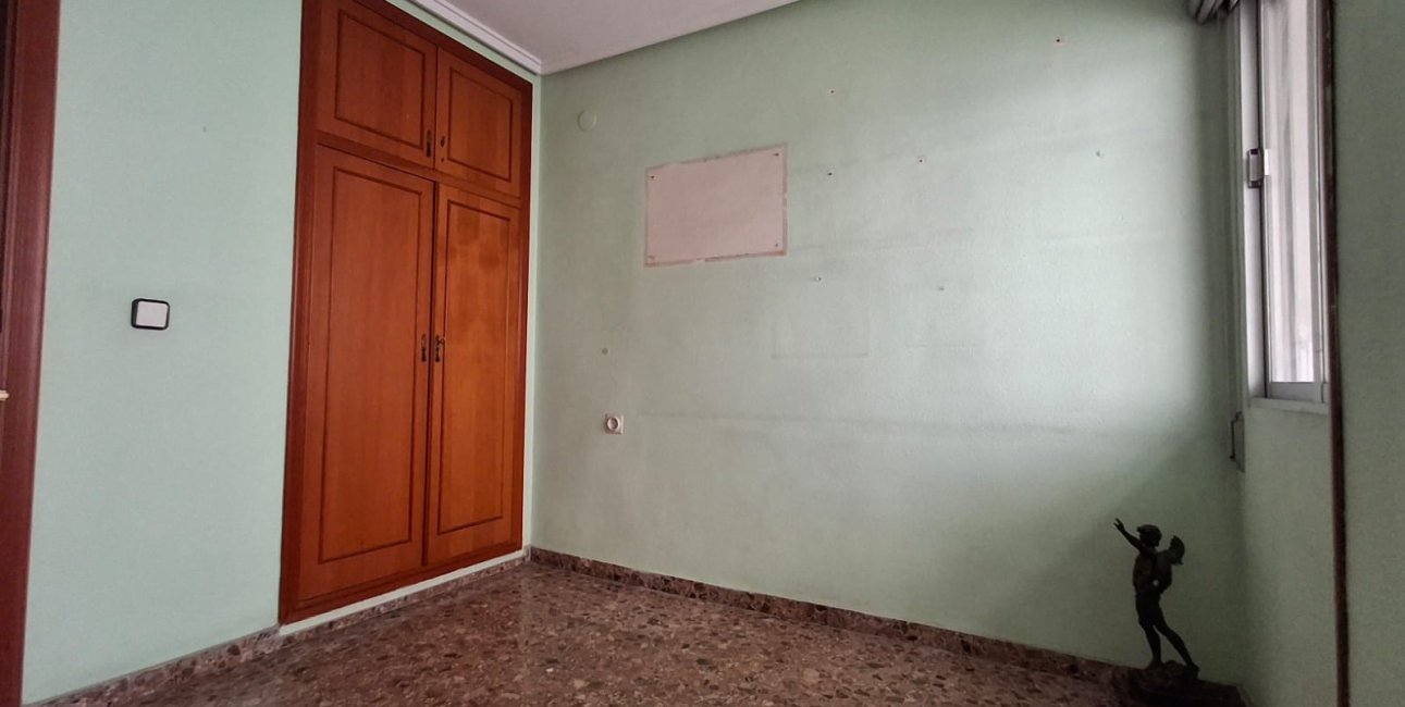 Resale - Apartment / flat -
Orihuela - Zona Centro