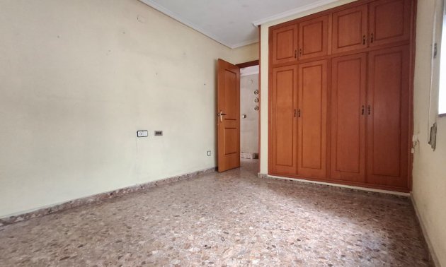 Resale - Apartment / flat -
Orihuela - Zona Centro
