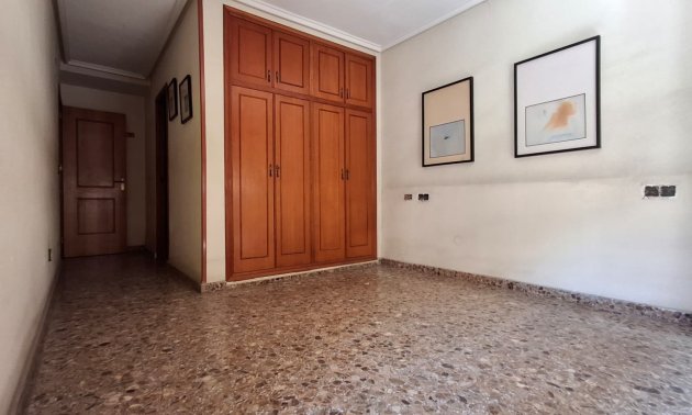 Resale - Apartment / flat -
Orihuela - Zona Centro