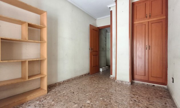 Resale - Apartment / flat -
Orihuela - Zona Centro
