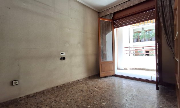 Resale - Apartment / flat -
Orihuela - Zona Centro
