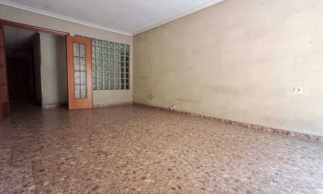 Resale - Apartment / flat -
Orihuela - Zona Centro