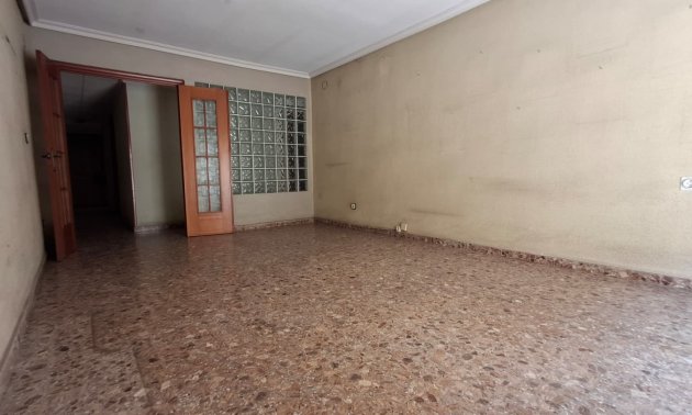 Resale - Apartment / flat -
Orihuela - Zona Centro